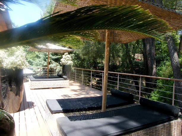 Imagen de los exteriores del Hotel Des Pins, BEDOIN. Foto 8