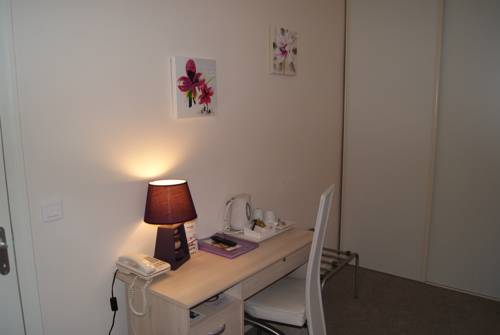 Imagen de la habitación del Hotel Des Platanes. Foto 5