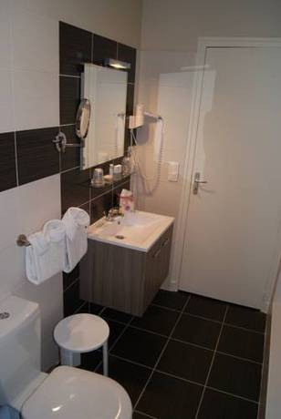 Imagen de la habitación del Hotel Des Platanes. Foto 7
