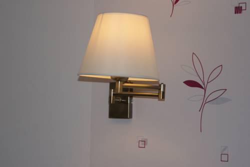 Imagen de la habitación del Hotel Des Platanes. Foto 9