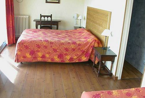 Imagen de la habitación del Hotel Des Pyrénées. Foto 3