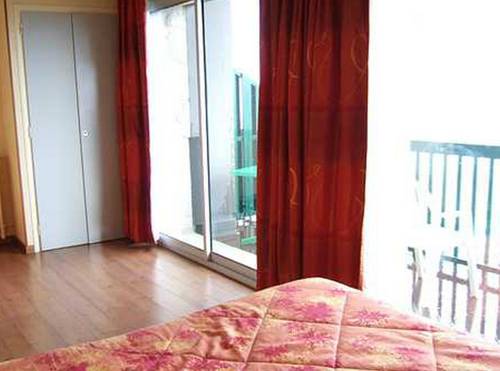 Imagen de la habitación del Hotel Des Pyrénées. Foto 16