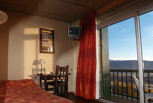 Imagen de la habitación del Hotel Des Pyr&eacute;n&eacute;es, Font Romeu. Foto 4