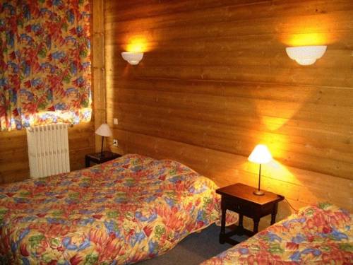 Imagen de la habitación del Hotel Des Pyr&eacute;n&eacute;es, Font Romeu. Foto 14