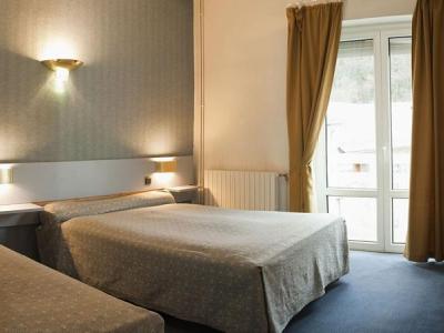 Imagen de la habitación del Hotel Des Pyrenees. Foto 3