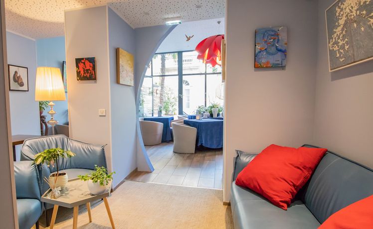 Imagen de la habitación del Hotel Des Quinconces. Foto 5