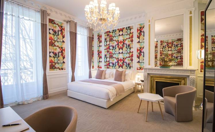 Imagen de la habitación del Hotel Des Quinconces. Foto 17