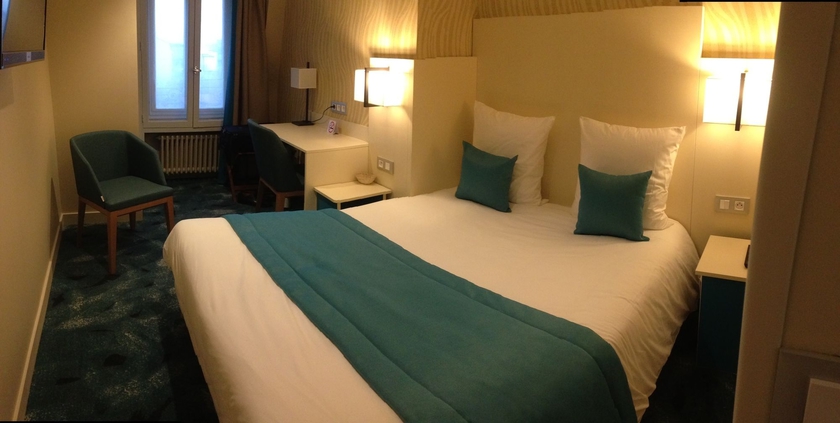 Imagen de la habitación del Hotel Des Remparts, Lyon. Foto 5