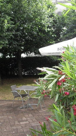 Imagen de los exteriores del Hotel Des Remparts, Rochefort. Foto 14