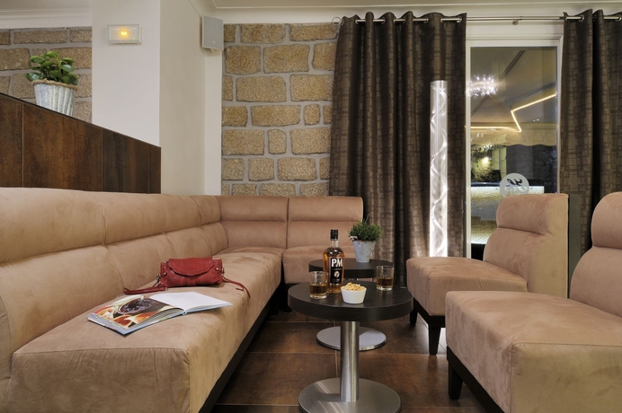 Imagen de los interiores del Hotel Des Roches, SARTENE. Foto 14