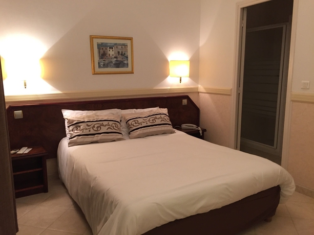 Imagen de la habitación del Hotel Des Roches, SARTENE. Foto 7
