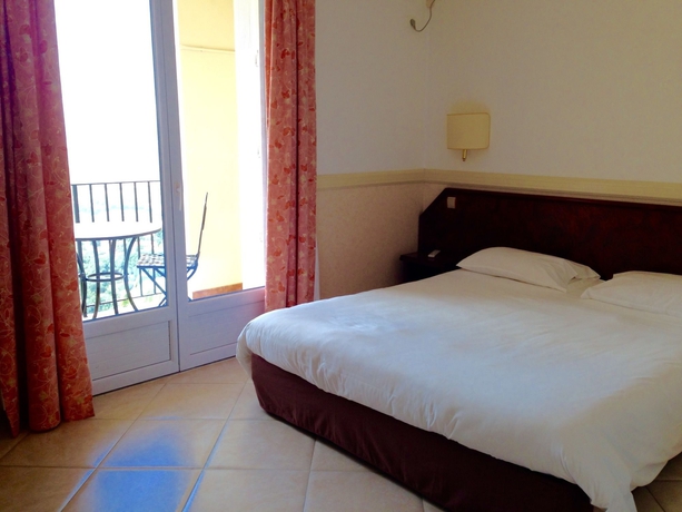 Imagen de la habitación del Hotel Des Roches, SARTENE. Foto 10