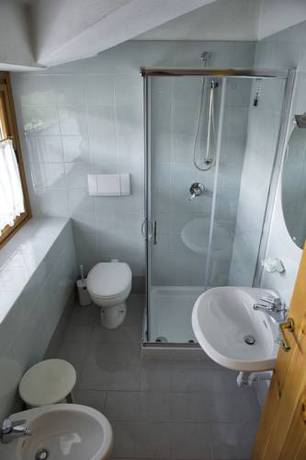 Imagen de la habitación del Hotel Des Roses, Saint-Pierre. Foto 6