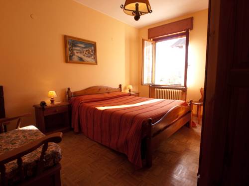 Imagen de la habitación del Hotel Des Roses, Saint-Pierre. Foto 10