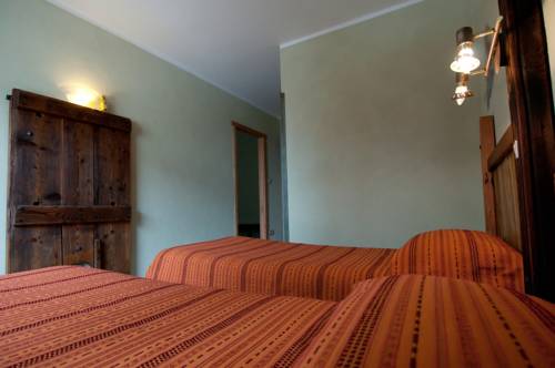 Imagen de la habitación del Hotel Des Roses, Saint-Pierre. Foto 12