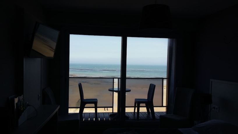 Imagen de la habitación del Hotel Des Thermes Et Du Casino. Foto 3