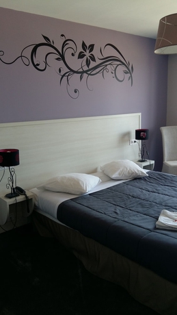 Imagen de la habitación del Hotel Des Thermes Et Du Casino. Foto 6