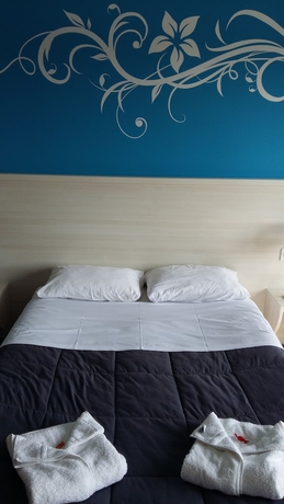 Imagen de la habitación del Hotel Des Thermes Et Du Casino. Foto 9