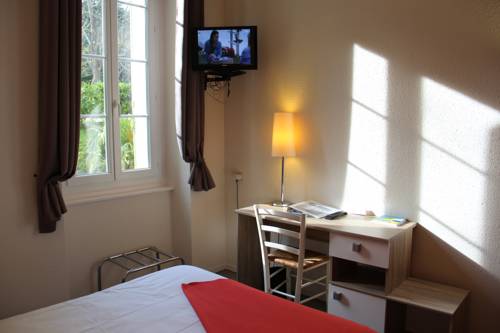 Imagen de la habitación del Hotel Des Thermes. Foto 12
