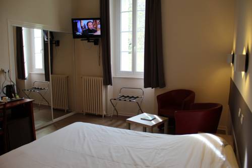 Imagen de la habitación del Hotel Des Thermes. Foto 14