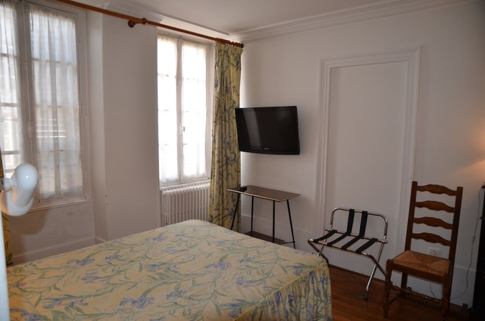 Imagen de la habitación del Hotel Des Tonneliers, Beaune. Foto 15