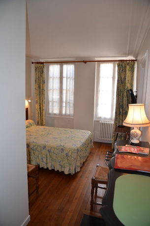 Imagen de la habitación del Hotel Des Tonneliers. Foto 14