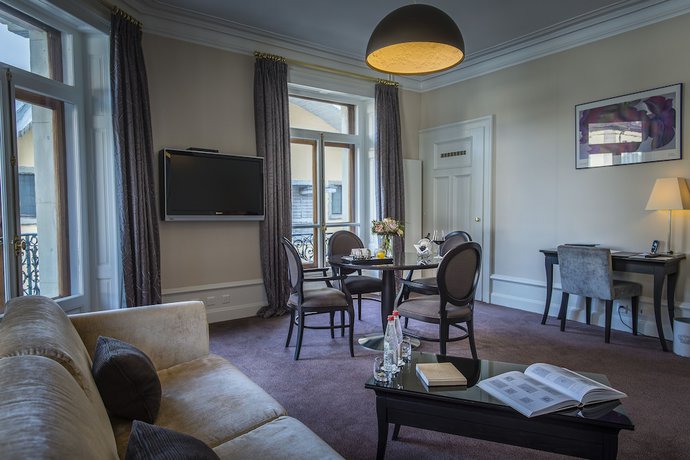 Imagen de la habitación del Hotel Des Trois Couronnes. Foto 5