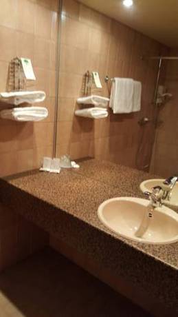 Imagen de la habitación del Hotel Des Trois Rois. Foto 9