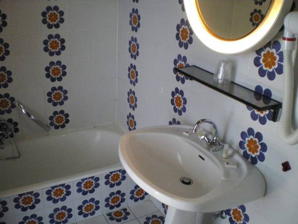 Imagen de la habitación del Hotel Des Vosges, La Petite Pierre. Foto 9