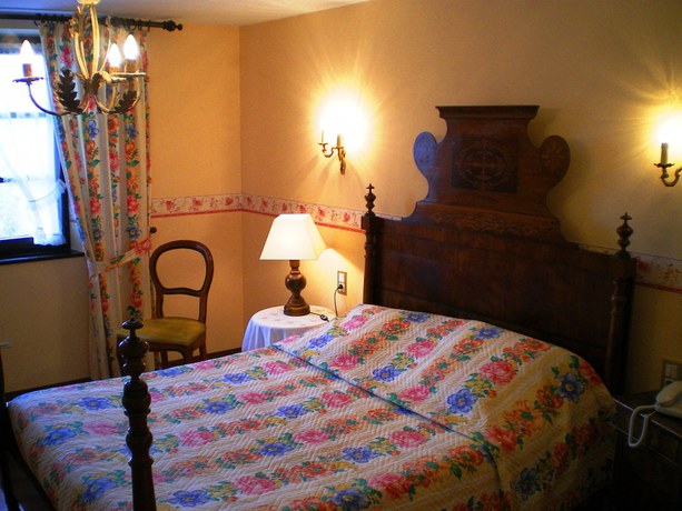 Imagen de la habitación del Hotel Des Vosges, La Petite Pierre. Foto 11