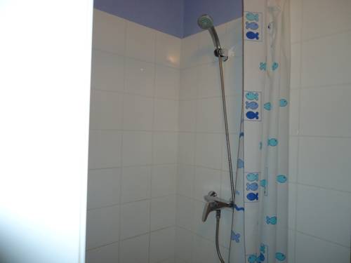 Imagen de la habitación del Hotel Des Voyageurs, MILLAU. Foto 13