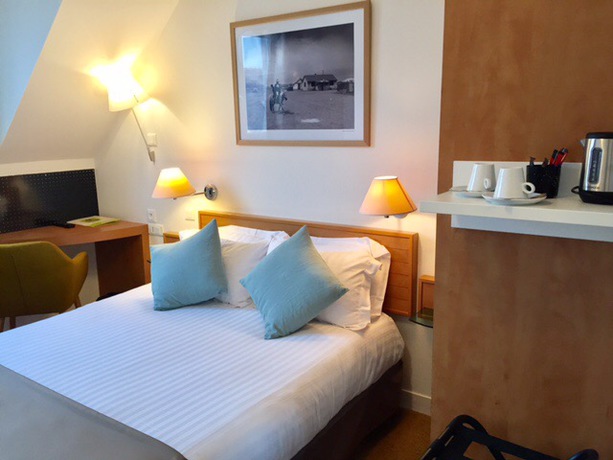 Imagen de la habitación del Hotel Des Voyageurs, Saint-Renan. Foto 4