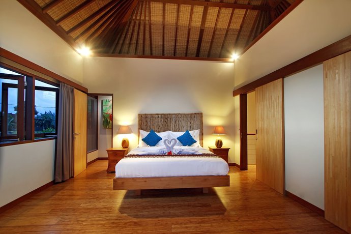 Imagen de la habitación del Hotel Desa Di Bali Villas. Foto 3