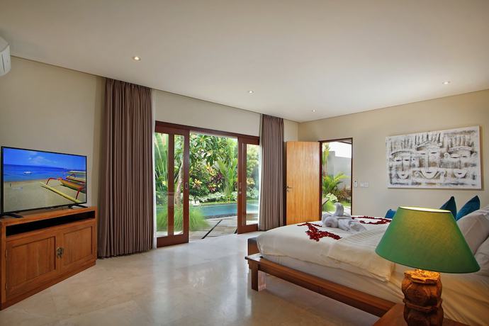 Imagen de la habitación del Hotel Desa Di Bali Villas. Foto 8