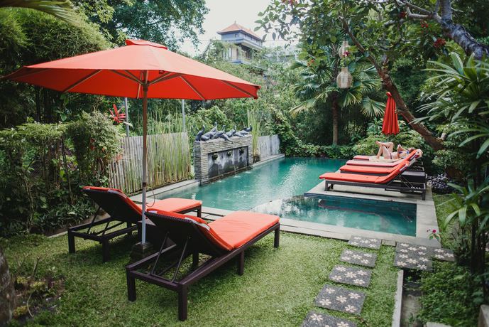 Imagen de la piscina del Hotel Desak Putu Putra Hidden. Foto 16