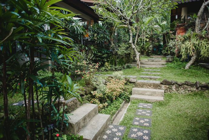 Imagen de los exteriores del Hotel Desak Putu Putra Hidden. Foto 11