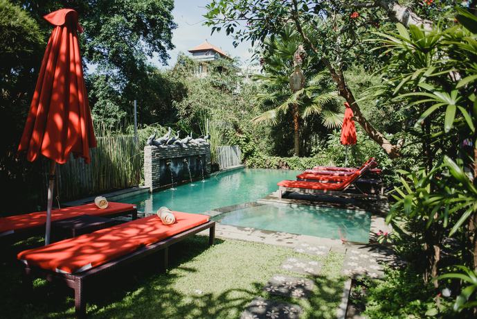 Imagen de la piscina del Hotel Desak Putu Putra Hidden. Foto 20