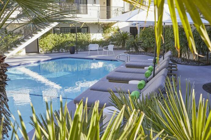 Imagen general del Hotel Descanso Resort - A Men's Resort. Foto 1