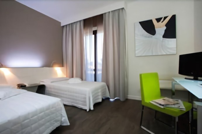 Imagen de la habitación del Hotel Desenzano. Foto 3