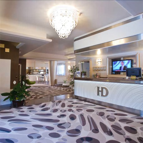 Imagen de los interiores del Hotel Desenzano. Foto 20