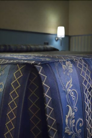 Imagen de la habitación del Hotel Desenzano. Foto 14