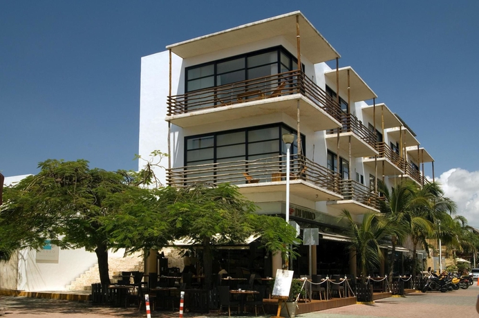 Imagen de los exteriores del Hotel Deseo. Foto 11