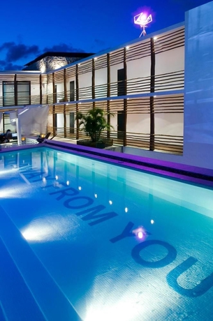 Imagen de la piscina del Hotel Deseo. Foto 14