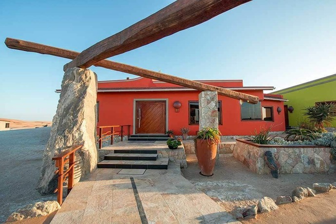 Imagen de los exteriores del Hotel Desert Breeze Lodge. Foto 15