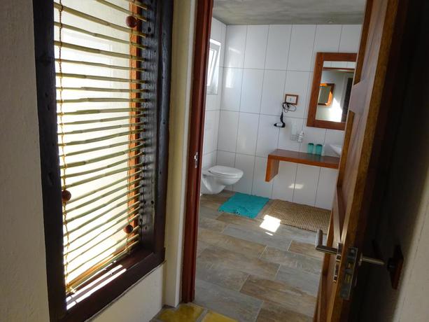 Imagen de los interiores del Hotel Desert Breeze Lodge. Foto 24