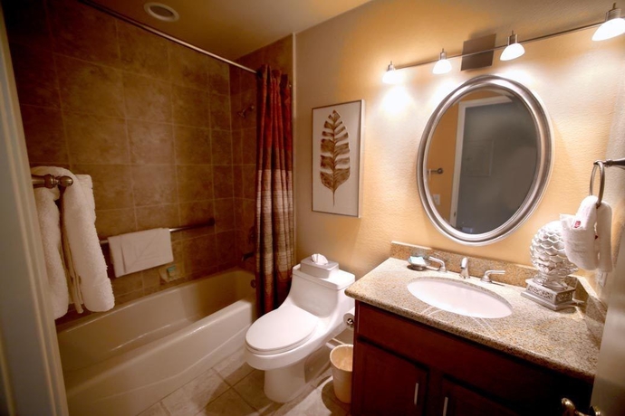 Imagen de la habitación del Hotel Desert Breezes Resort. Foto 8