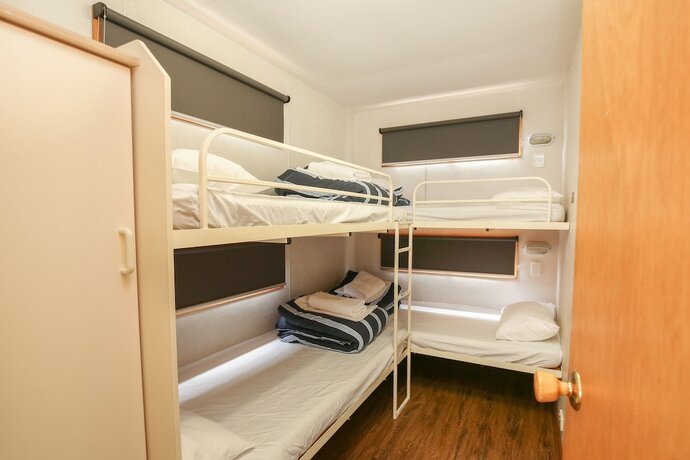 Imagen de la habitación del Hotel Desert City Holiday Park. Foto 16