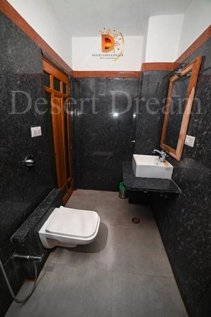 Imagen de la habitación del Hotel Desert Dream Palace. Foto 10