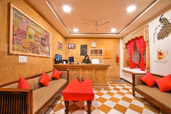 Imagen de los interiores del Hotel Desert Dream Palace. Foto 17