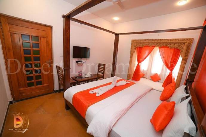 Imagen de la habitación del Hotel Desert Dream Palace. Foto 13